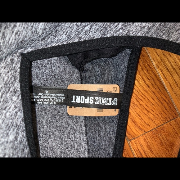 VS Pink sports bra - Picture 3 of 5